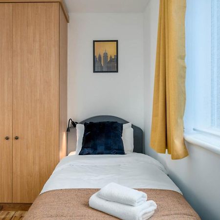 2 Bedroom Flat Near London Excel Εξωτερικό φωτογραφία