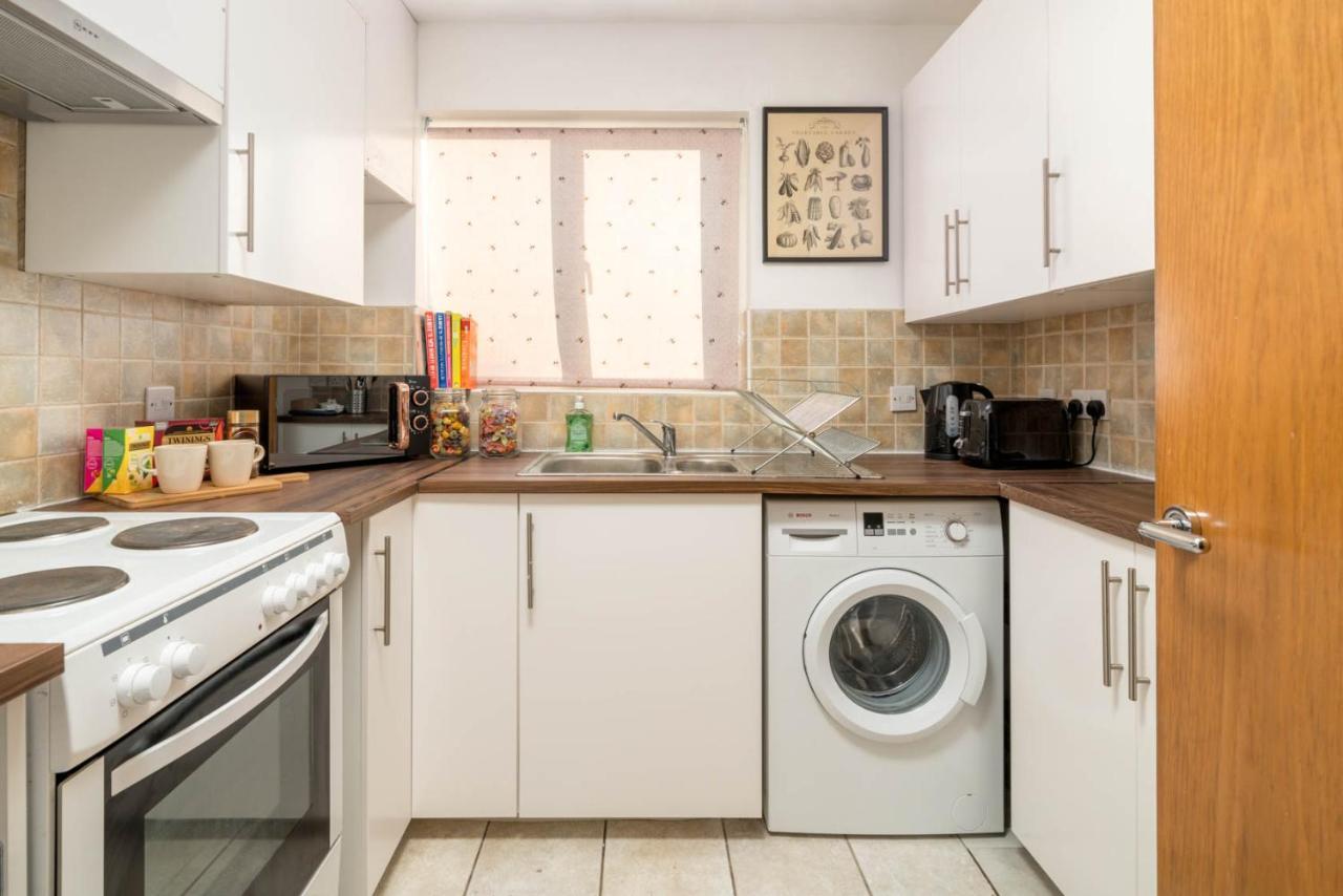 2 Bedroom Flat Near London Excel Εξωτερικό φωτογραφία
