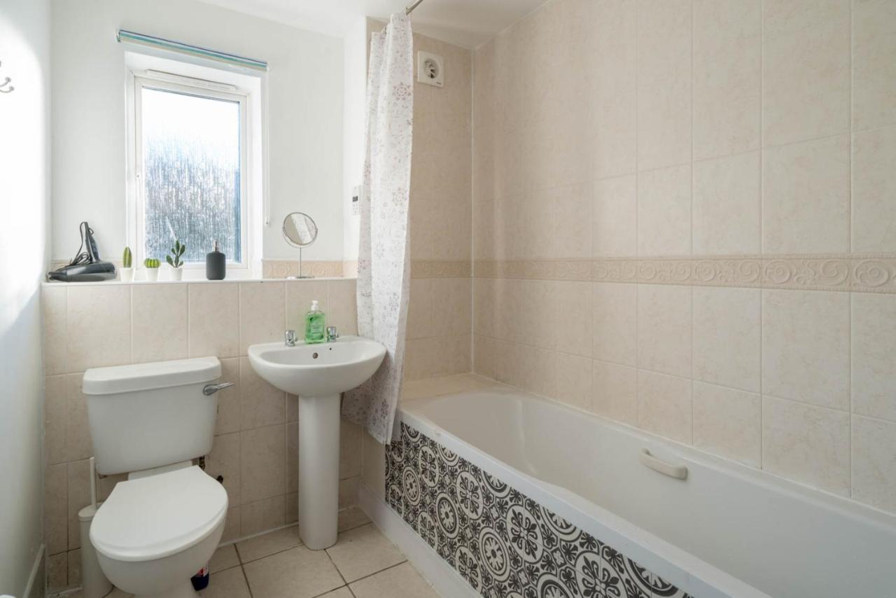 2 Bedroom Flat Near London Excel Εξωτερικό φωτογραφία